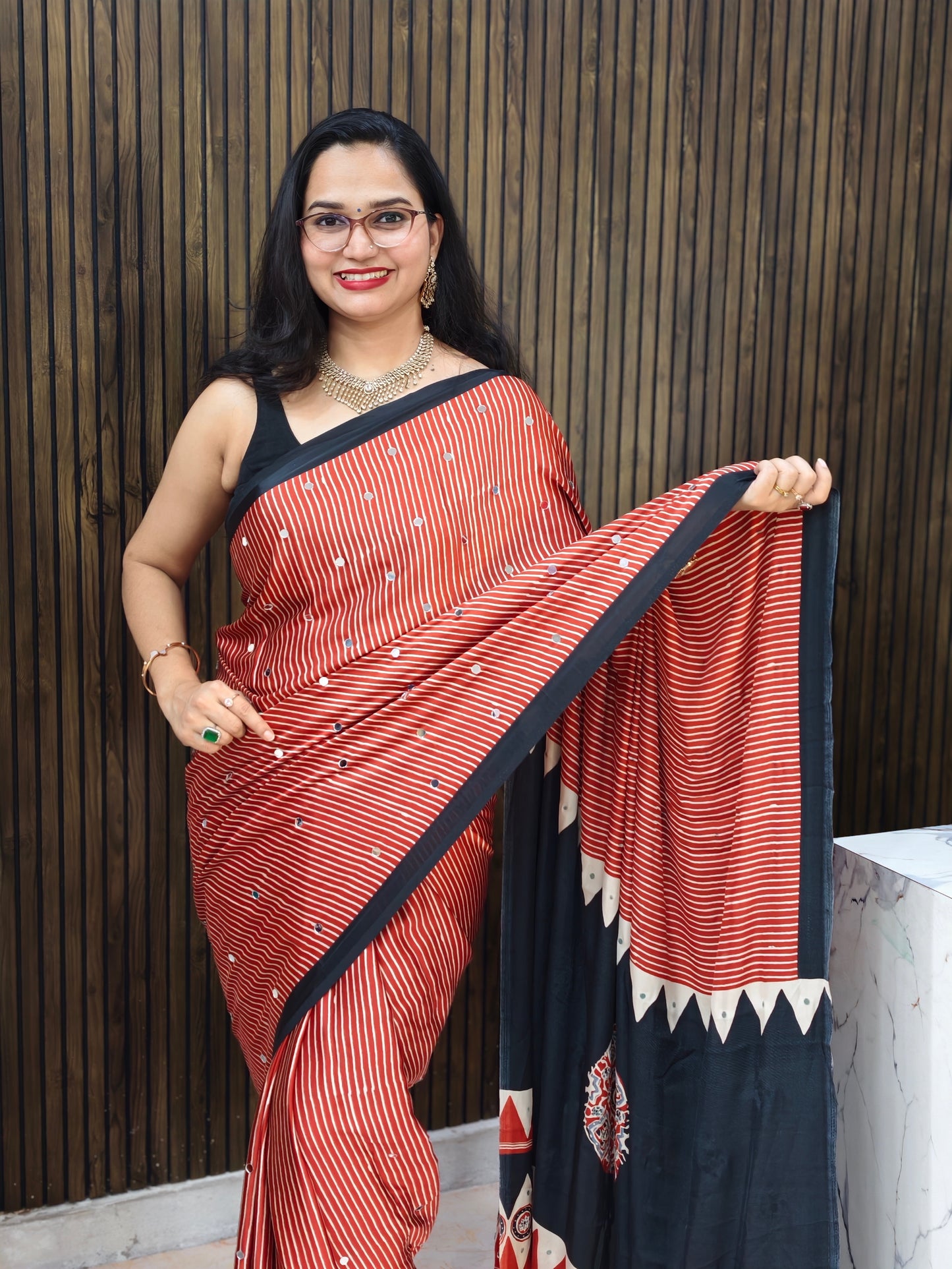 Semi Modal Silk With Mirrors MH05 : Ajarak