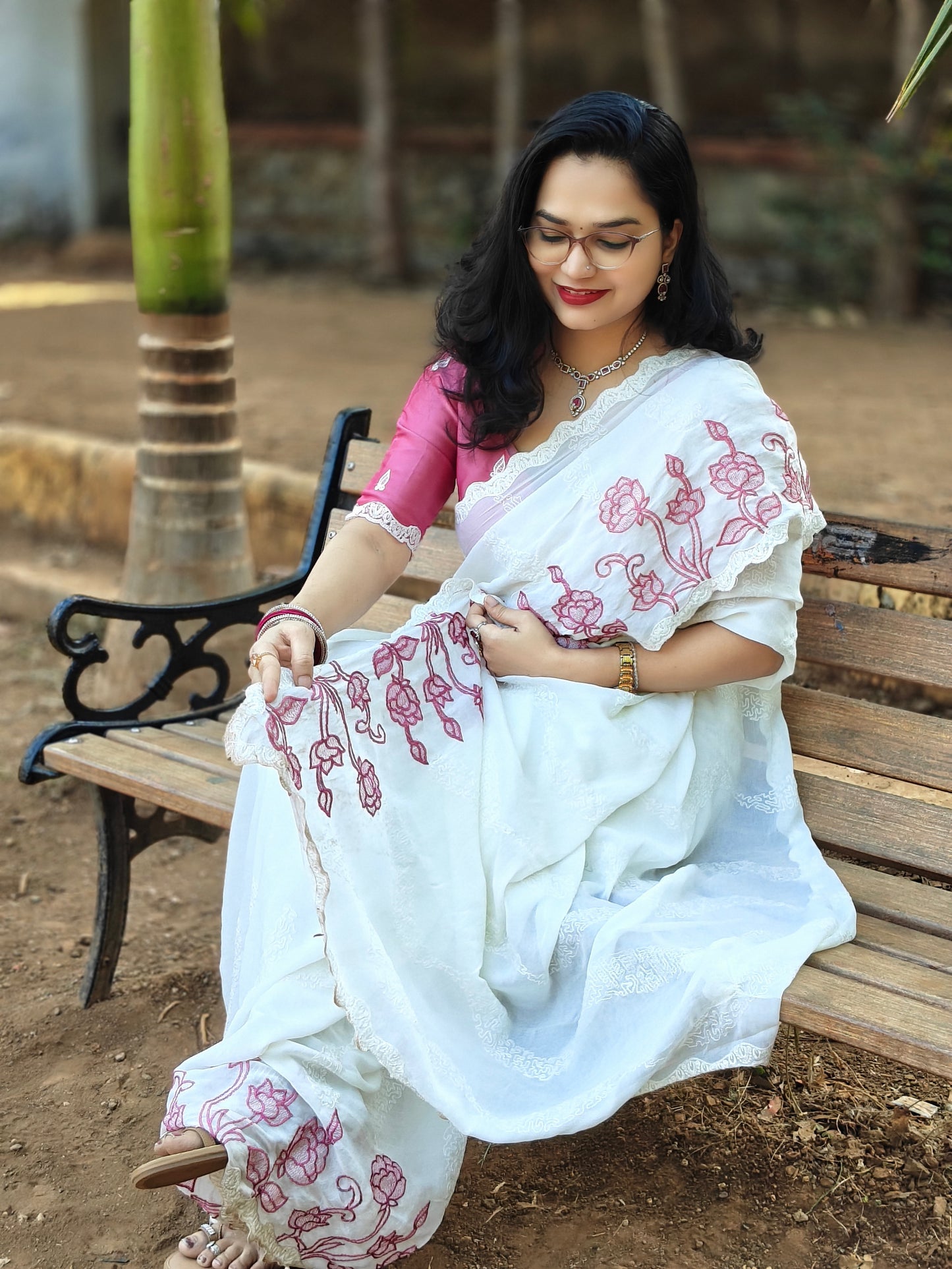 Gulabrekha White Saree AS08
