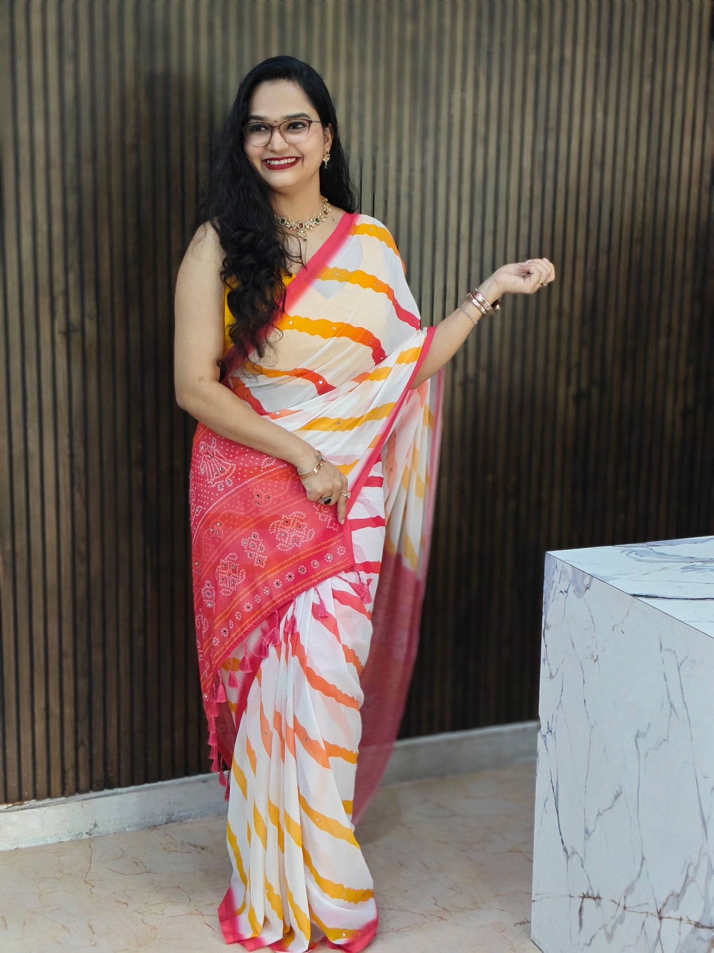 Leheriya Saree : White