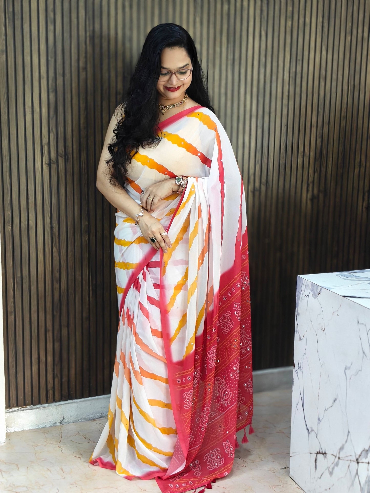Leheriya Saree : White
