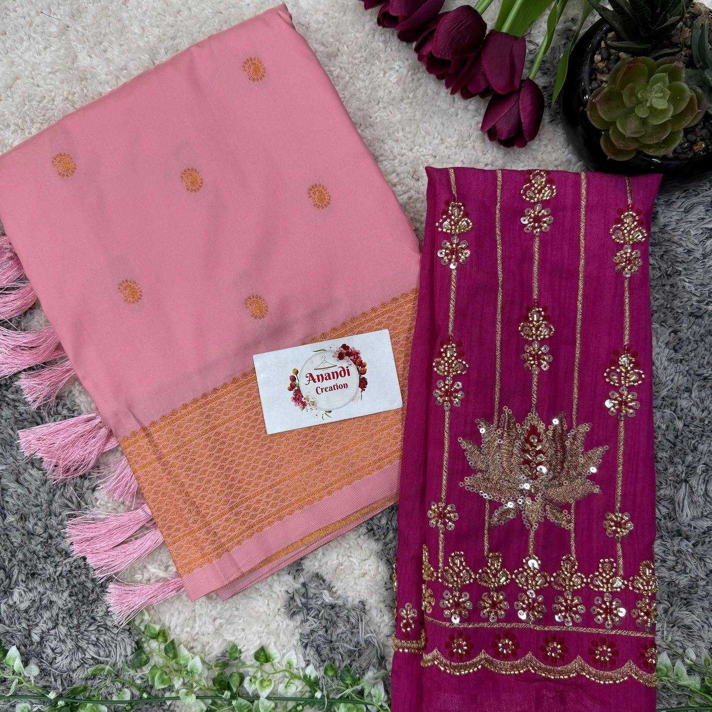 Lotus Kalash Paithani : KY02