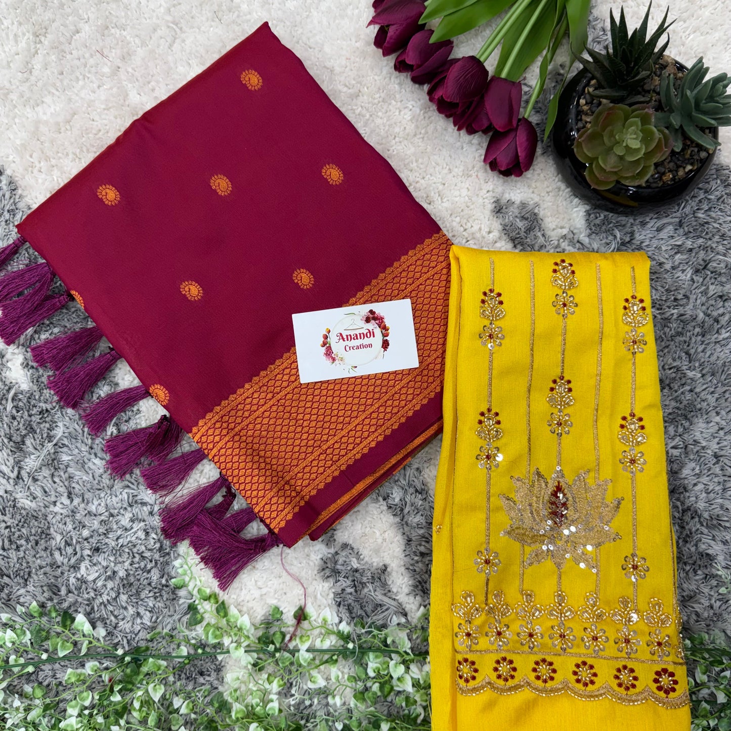 Lotus Kalash Paithani : KY02
