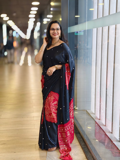 Semi Modal Silk With Mirrors MH01 : BLACK