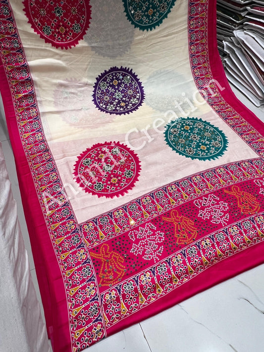 Semi Modal Silk With Mirrors MH03 : MOTI