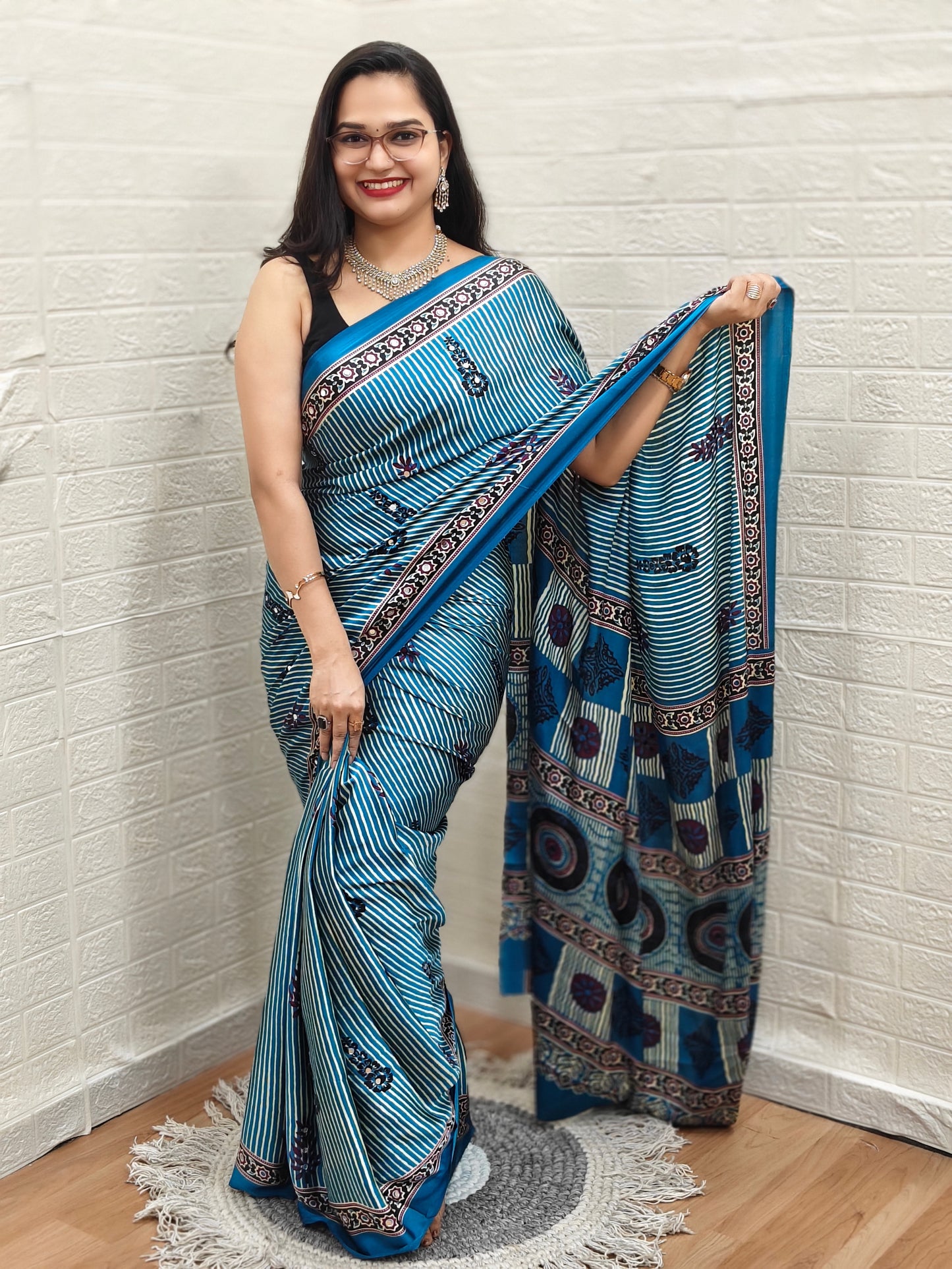 Semi Modal Silk with Mirror MH15: Chintamani